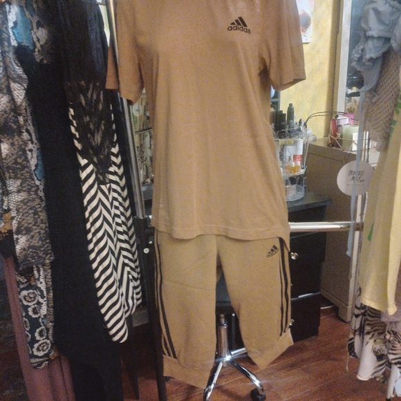 Adidas set - Picture 3 of 5